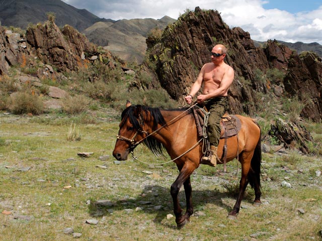 В.В. Путин на коне - фото, "облетевшее" всемирную сеть