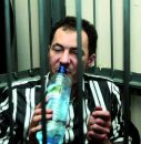 Побачити Париж та відсидіти