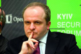 Держава, яку критикують