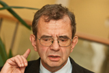Вчитися демократії