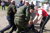 Посилені засоби безпеки. Новий закон про охоронну діяльність на руку насамперед приватним «арміям» олігархів