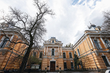 Творчі спілки: верблюд у вушку голки
