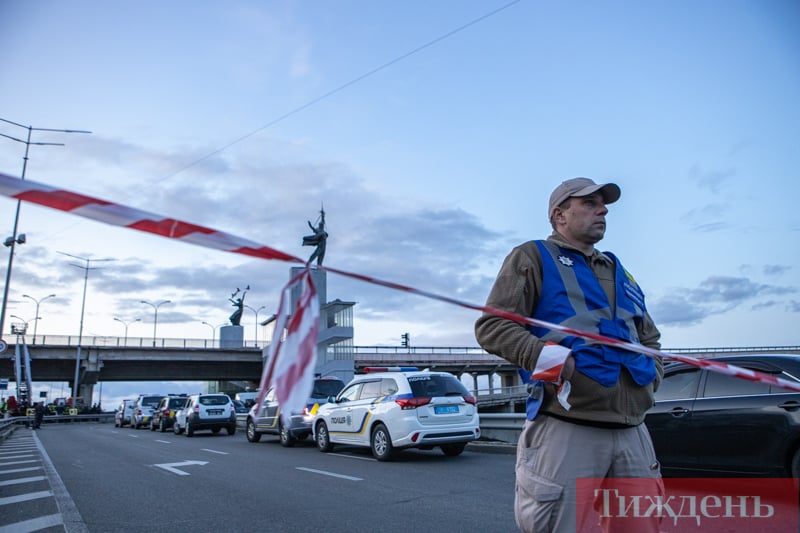 Поліція показала, як затримала «мінера» мосту Метро